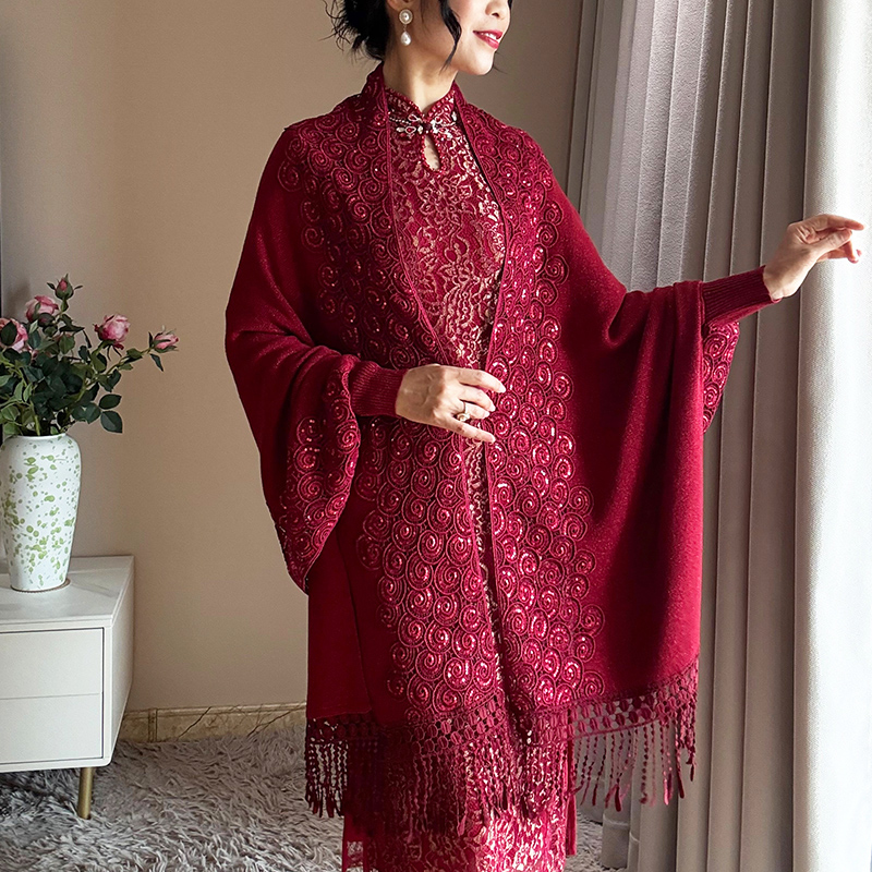 2025刺绣喜婆婆妈妈婚宴披肩外搭斗篷礼服外套高端针织流苏长袖女