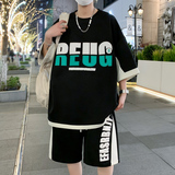 黑色