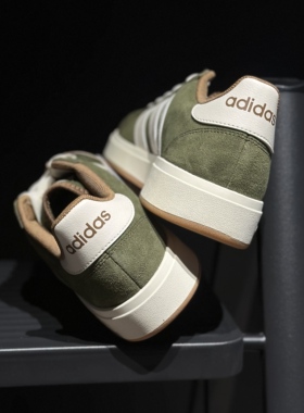 Adidas/阿迪达斯男子翻毛皮春夏百搭耐磨低帮户外休闲板鞋KK1407