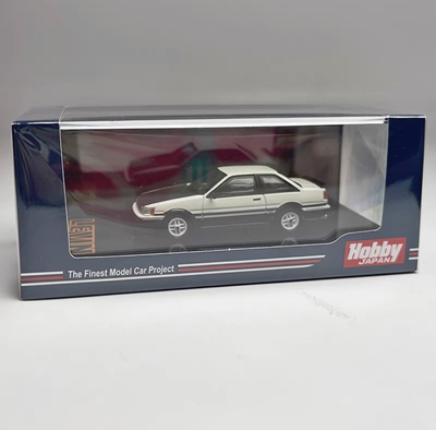 Hobby Japan 1/64 丰田AE86 COROLLA LEVIN 双门Carbon 合金车模