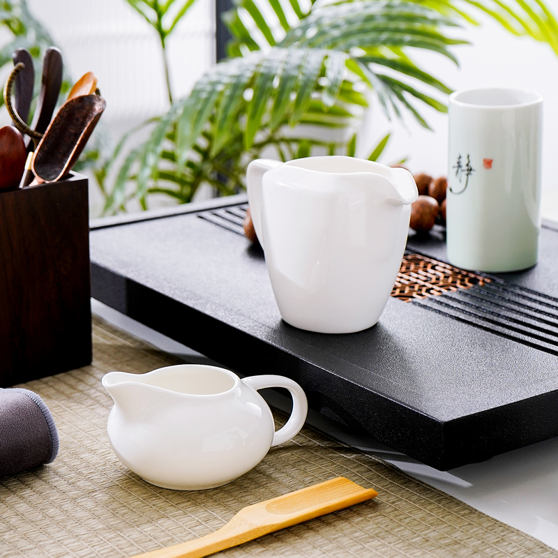 骨瓷公道杯多款带把纯白分茶器