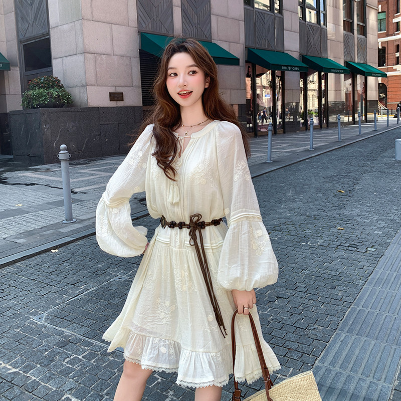 米白色甜美蕾丝刺绣系带连衣裙女春秋2025新款小个子减龄流行爆款,女装连衣裙,浙宝191（原浙宝008）