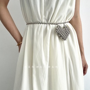 柳吴伟高级感银色爱心包腰链配饰金属腰带女款装饰配裙子收腰辣妹