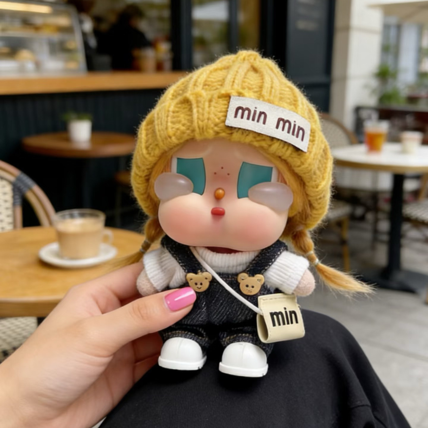 哭娃crybaby咕噜娃衣vacatio搪胶毛绒挂件娃衣背带裤套装新款可爱