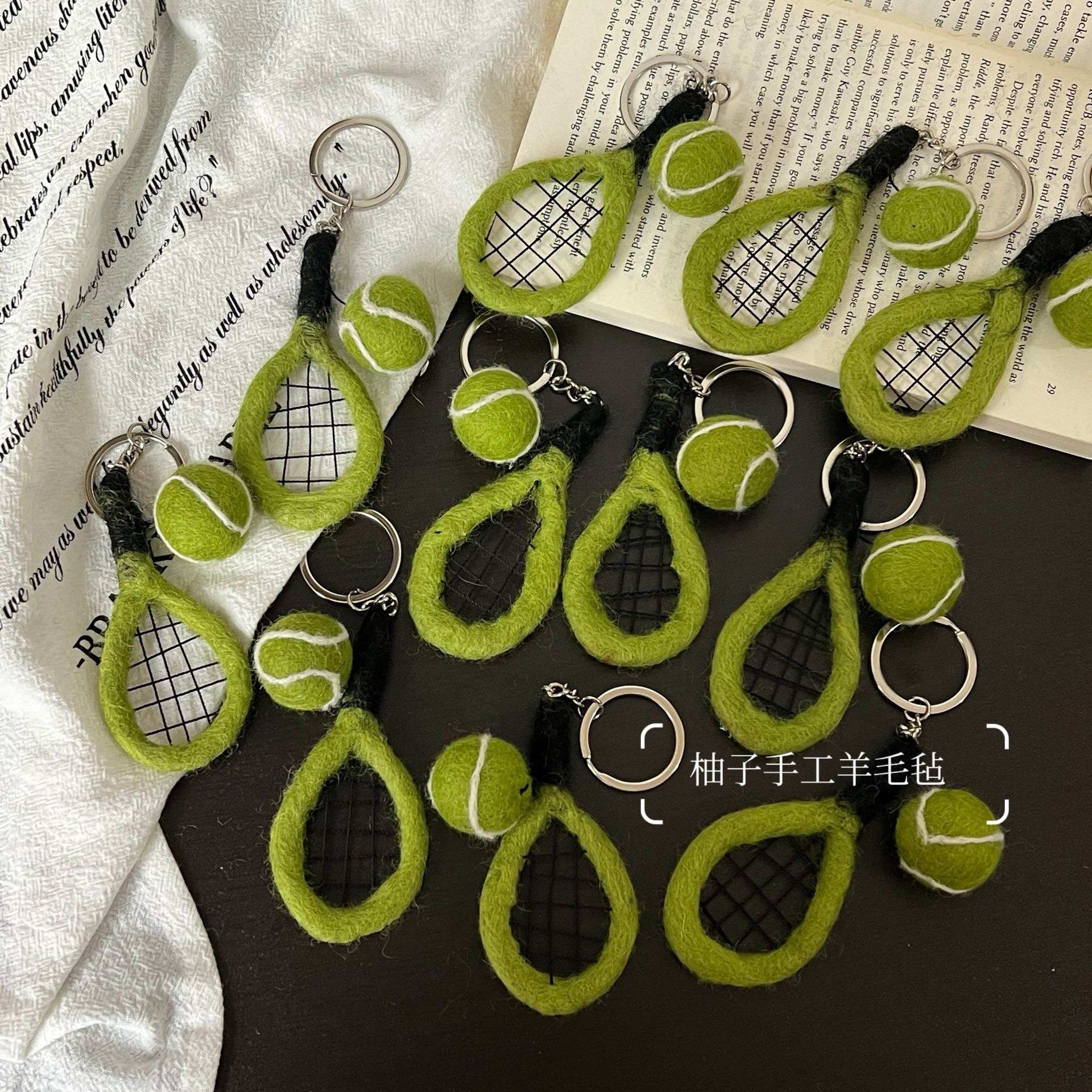 新款尼泊尔手工羊毛毡包包挂件运动网球球拍挂饰韩国东大门同款