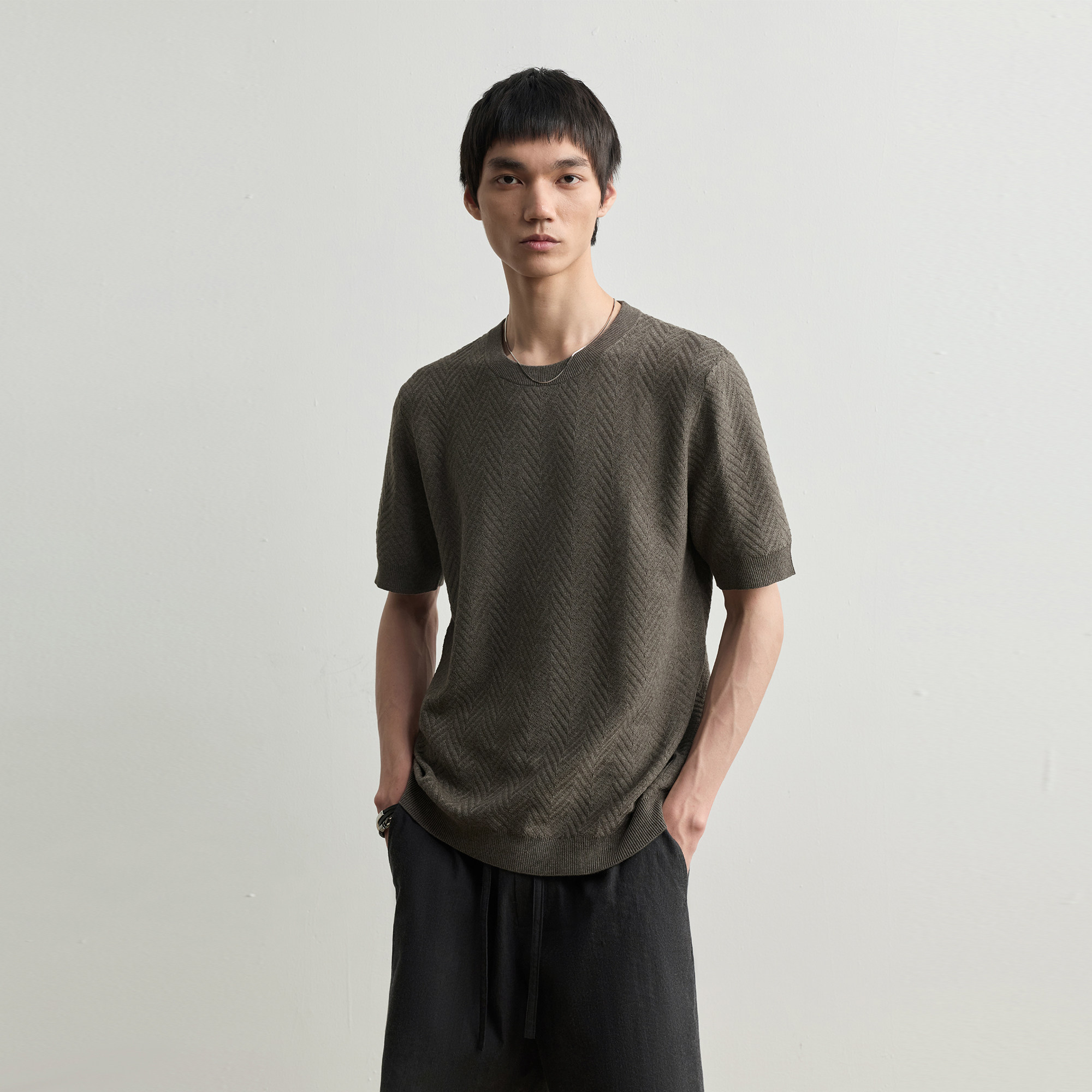 UNICAHOMME/圆领提花针织短袖亚麻棉混纺肌理挺括易打理休闲T恤