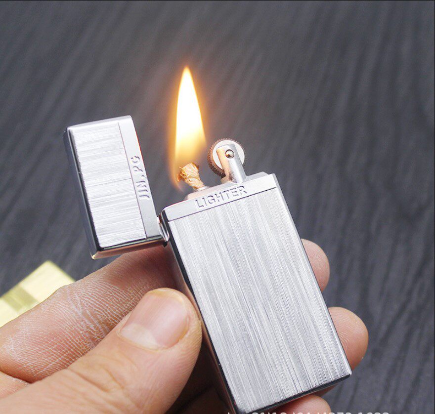 超薄迷你金属拉丝煤油打火机防风老式复古个性创意潮男士经典砂轮