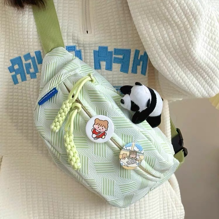 手机小包斜挎包夏天可爱轻便胸包包女式2025新款饺子运动骑行背包