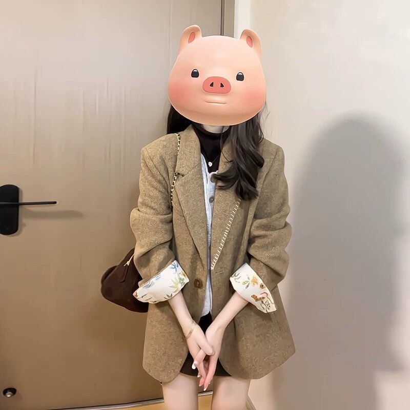 卡其色小西装外套女秋冬款2026新款小个子高级感加厚短款休闲西服