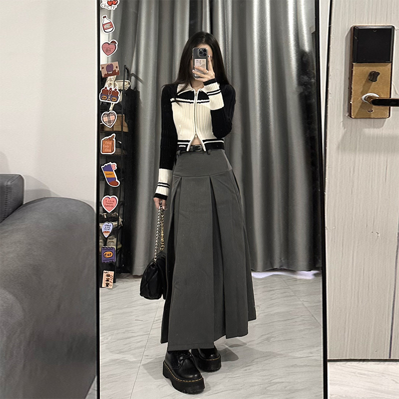 a字半身裙女秋冬胖妹妹mm高腰显瘦梨形身材穿搭灰色西装裙百褶裙