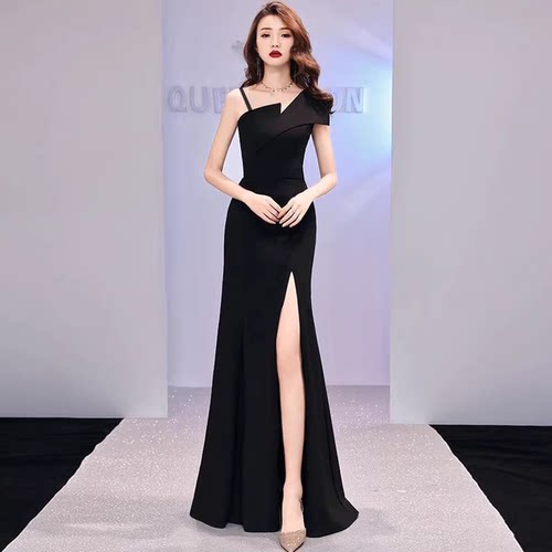 黑色晚礼服高级感黑色吊带连衣裙