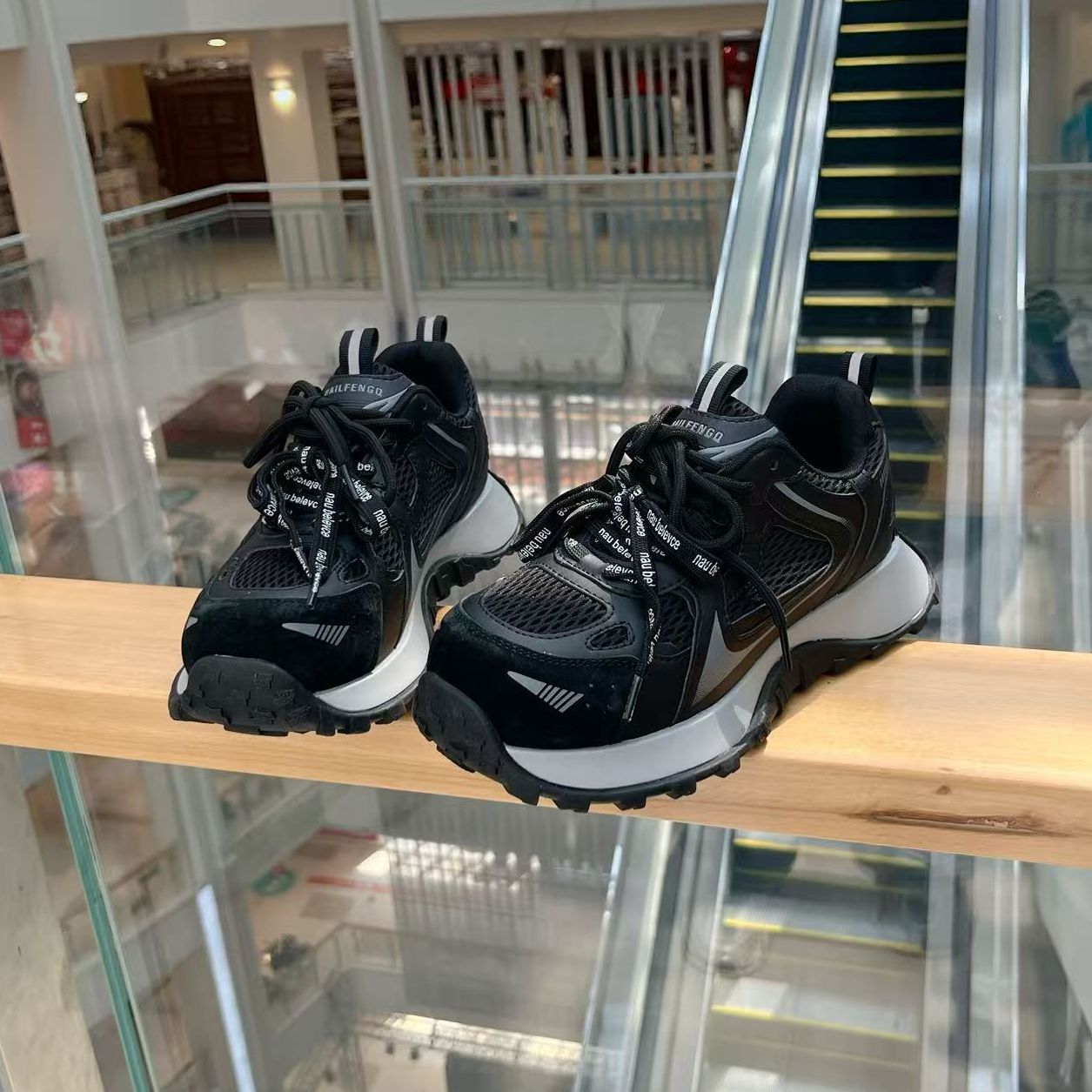 2025冬季新款真皮厚底增高老爹鞋女百搭休闲运动板鞋ins潮鞋女鞋