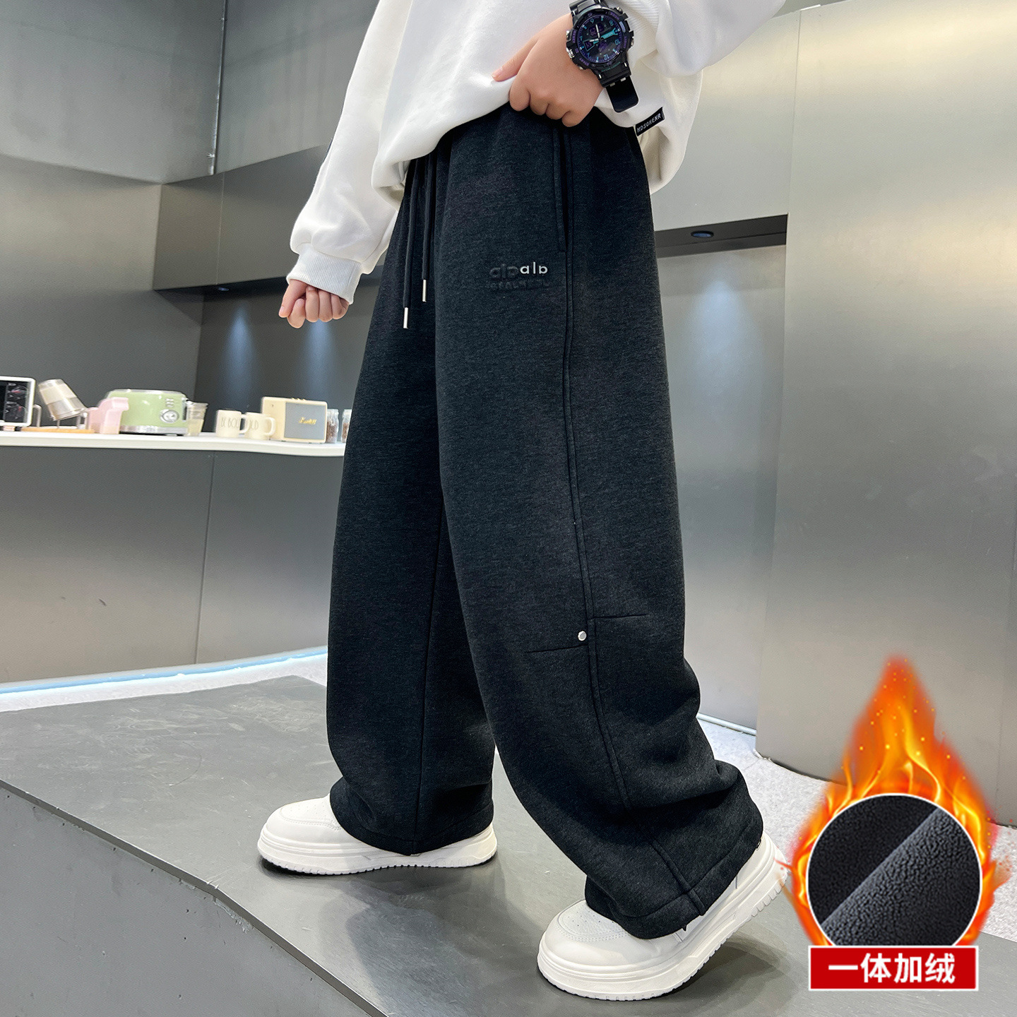 男童加绒裤子2025新款秋冬款冬季一体绒大儿童加厚运动男孩卫裤潮