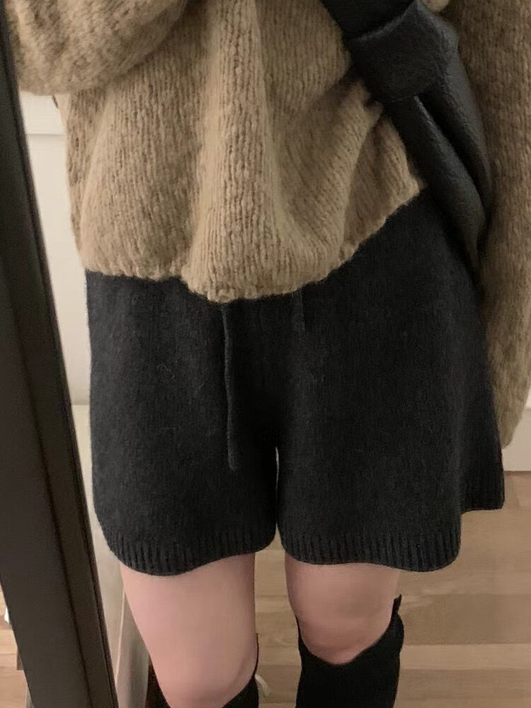 Light Gray Wool Knit Shorts for Women 2025 New Autumn and Winter Outerwear A-Line Knit Pants Petite Mid-Length Shorts