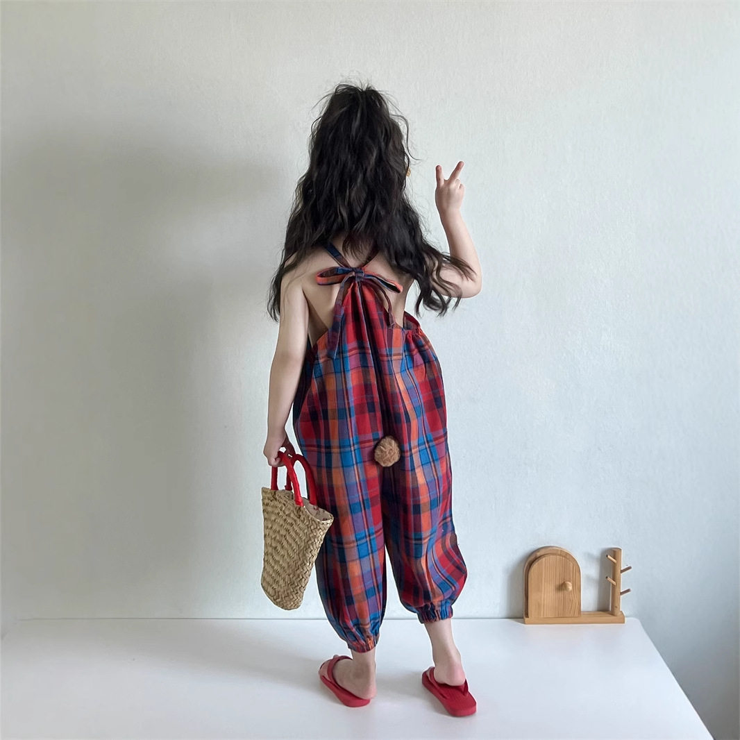 韩版女童吊带连体裤2025夏季新款洋气彩格休闲吊带尾巴毛球连体裤