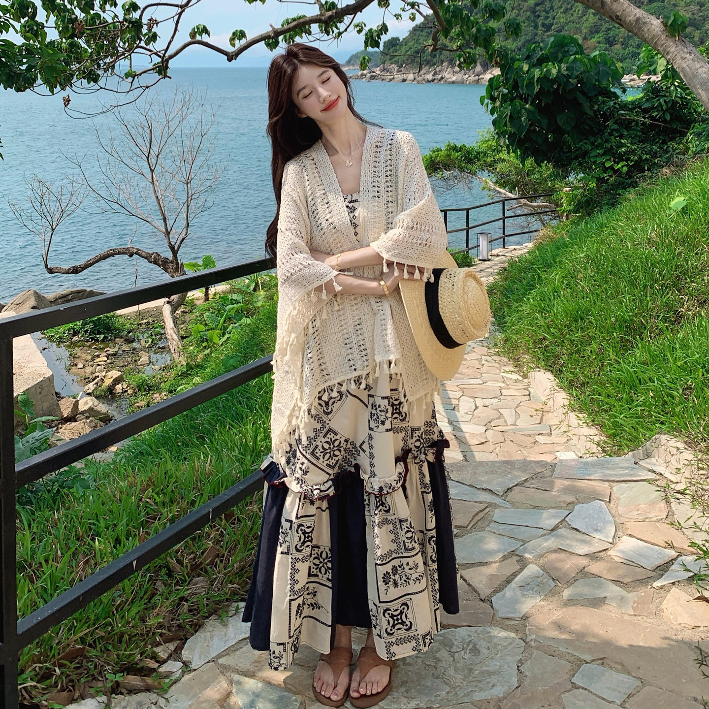 木夕儿女装2026夏季新款拼接吊带裙+流苏开衫披肩组合连衣裙
