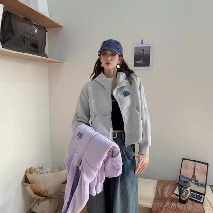 TW小熊女装果冻2024秋冬新款女休闲宽松加绒连帽卫衣短款外套开衫
