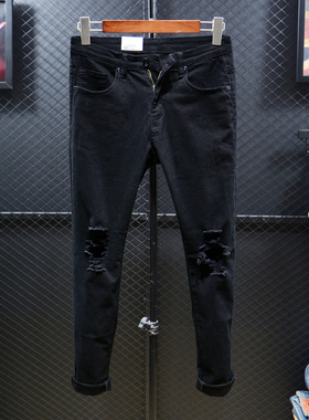 2020春季新款黑色破洞牛仔裤男韩版修身长裤子潮流膝盖烂洞小脚裤