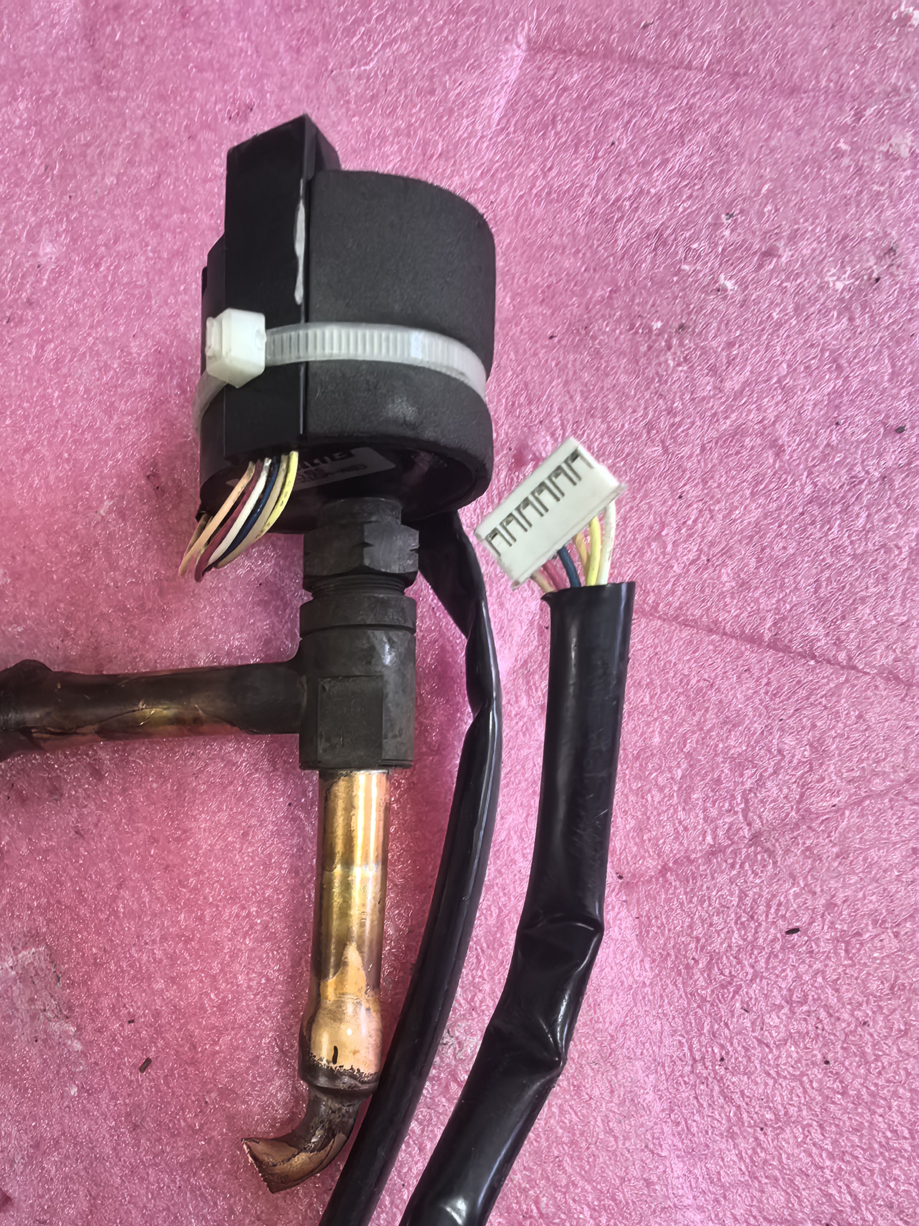 大金中央空调电子膨线圈EBM-MD12DM-16R  FZFP28LV膨胀阀线圈拆机