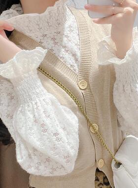 磨毛蕾丝打底衫女加绒加厚秋冬洋气喇叭袖毛衣内搭白色高领蕾丝衫