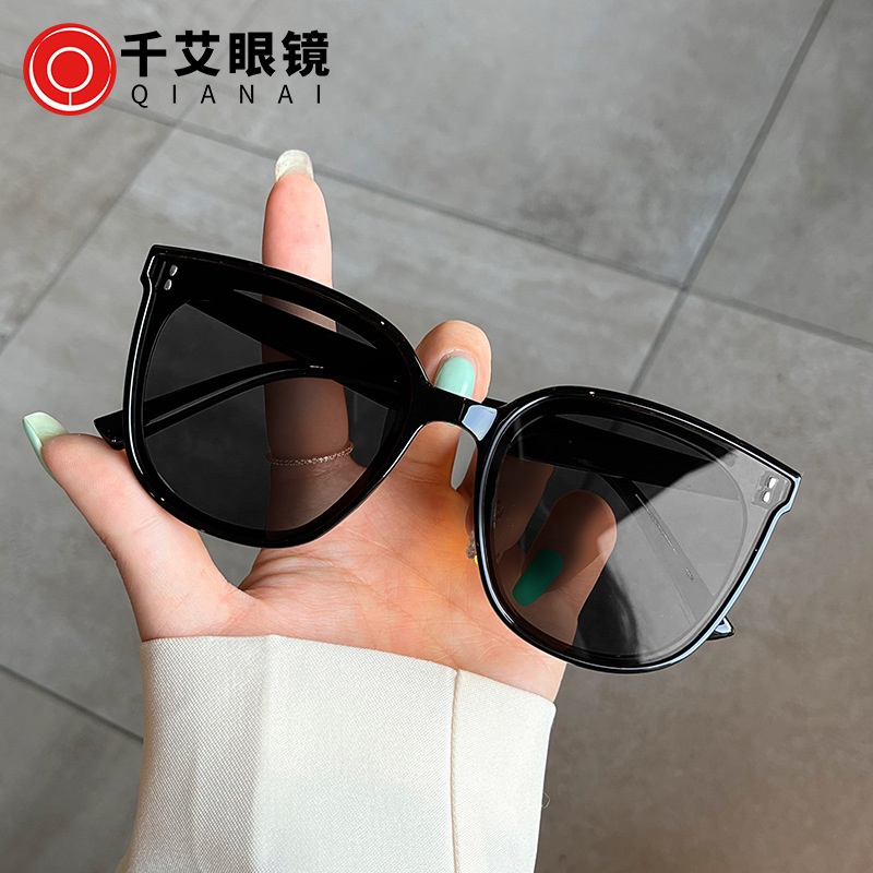 热销新款gm墨镜 同款韩版太阳镜男女款网红时尚复古铆钉眼镜