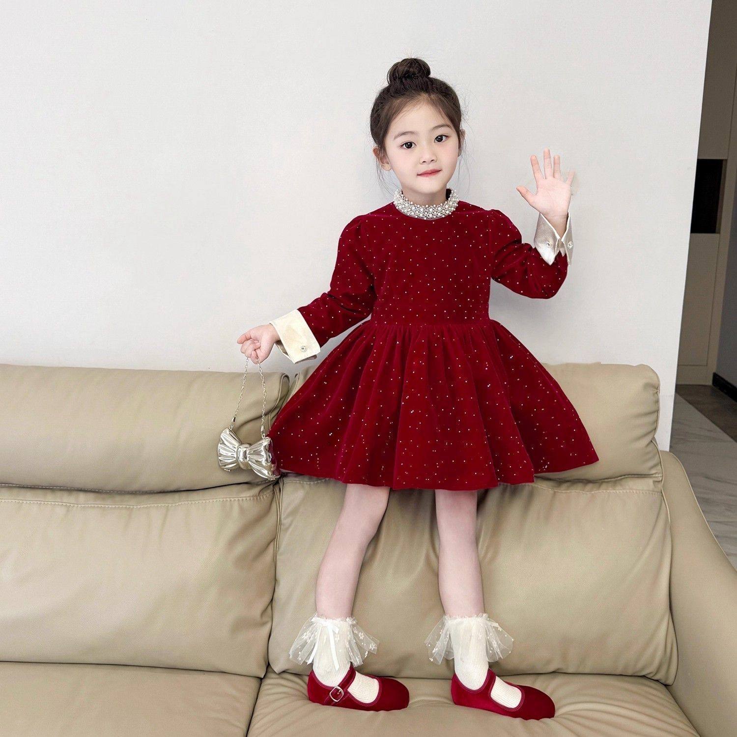 女童亮钻丝绒加厚珍珠领公主裙