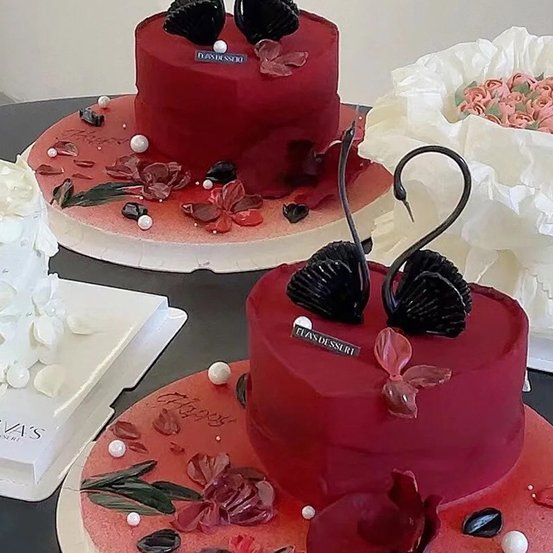 网红七夕浪漫情人节黑天鹅摆件蛋糕装饰爱心心形暗红色蛋糕女神