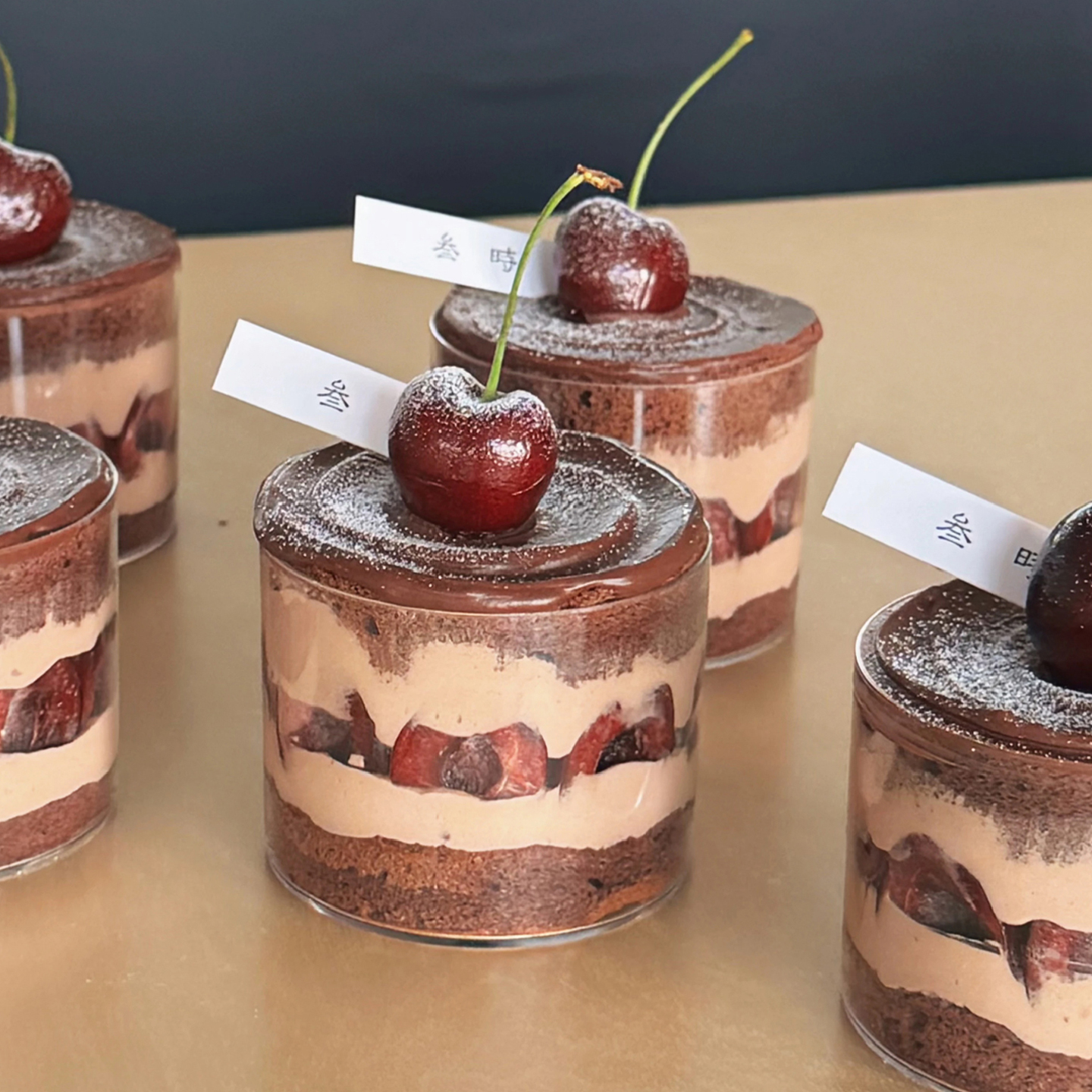 大圆杯慕斯杯水果蛋糕果冻