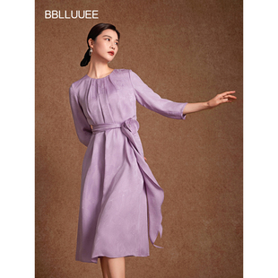 【直身廓形】粉蓝衣橱2026春季新款可拆卸飘带领铜氨丝提花连衣裙