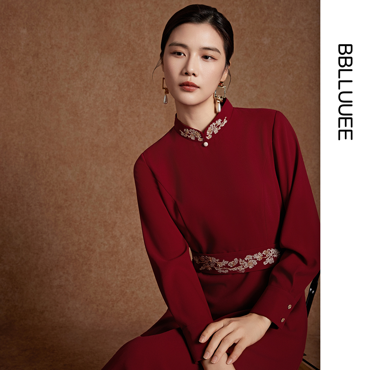 东方松韵 刺绣腰带 气质连衣裙