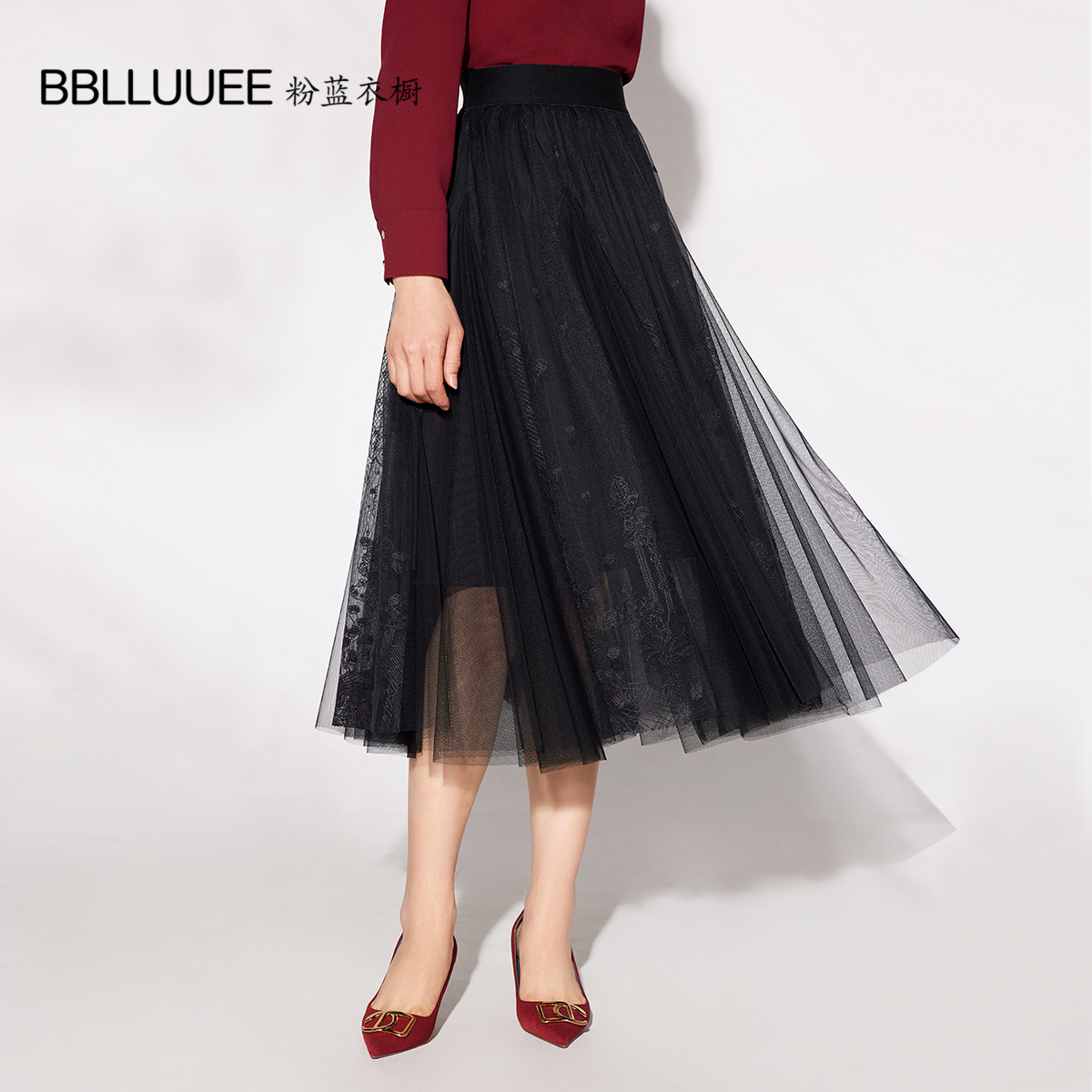 衣橱刺绣BBLLUUEE伞裙