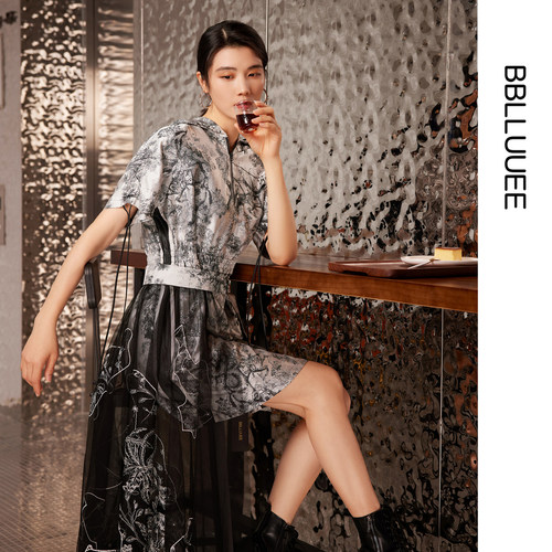【商场同款】BBLLUUEE粉蓝衣橱2025秋装改良式新国潮风衣型连衣裙