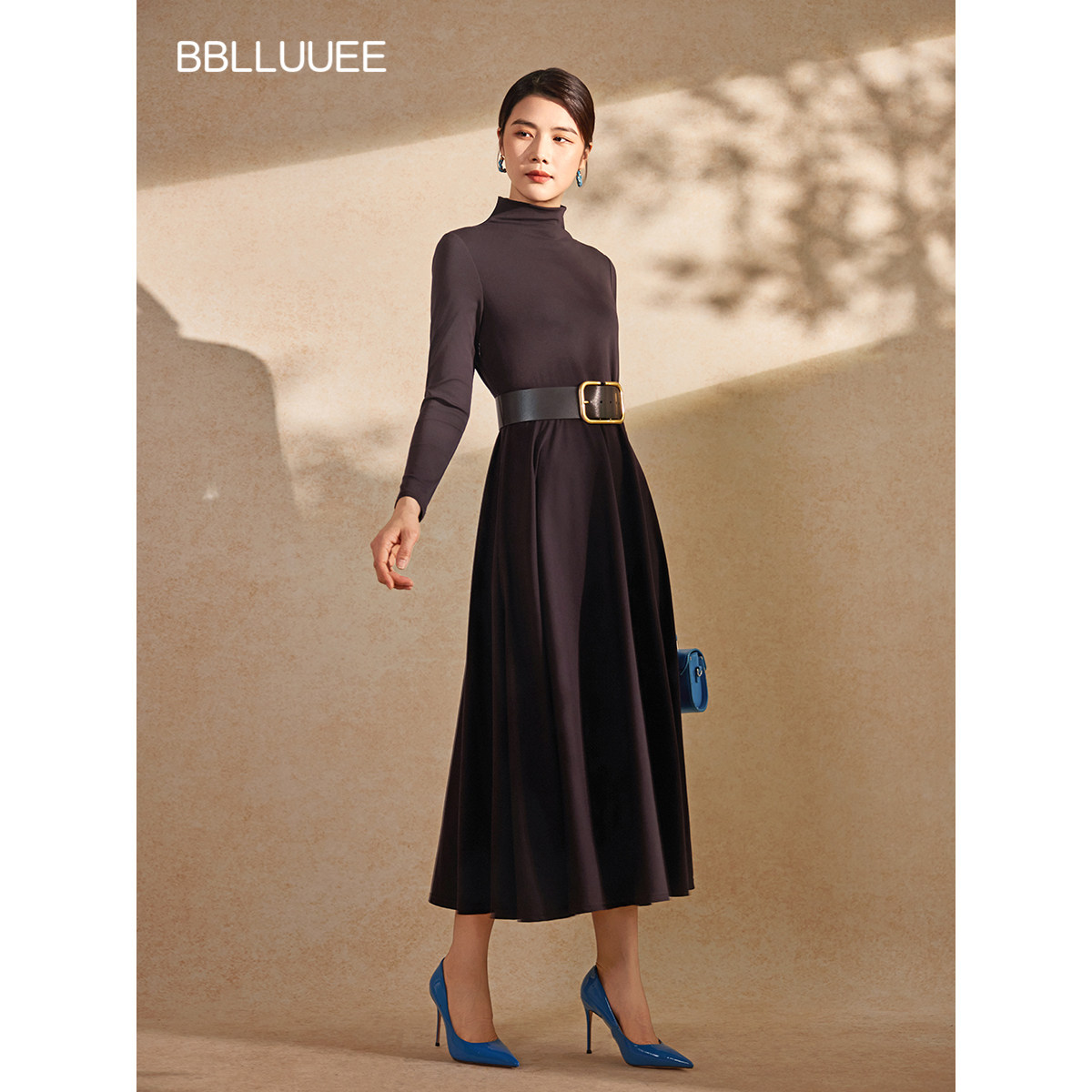 BBLLUUEE/粉蓝衣橱2026春装新款气场收腰摩登通勤棉质针织连衣裙