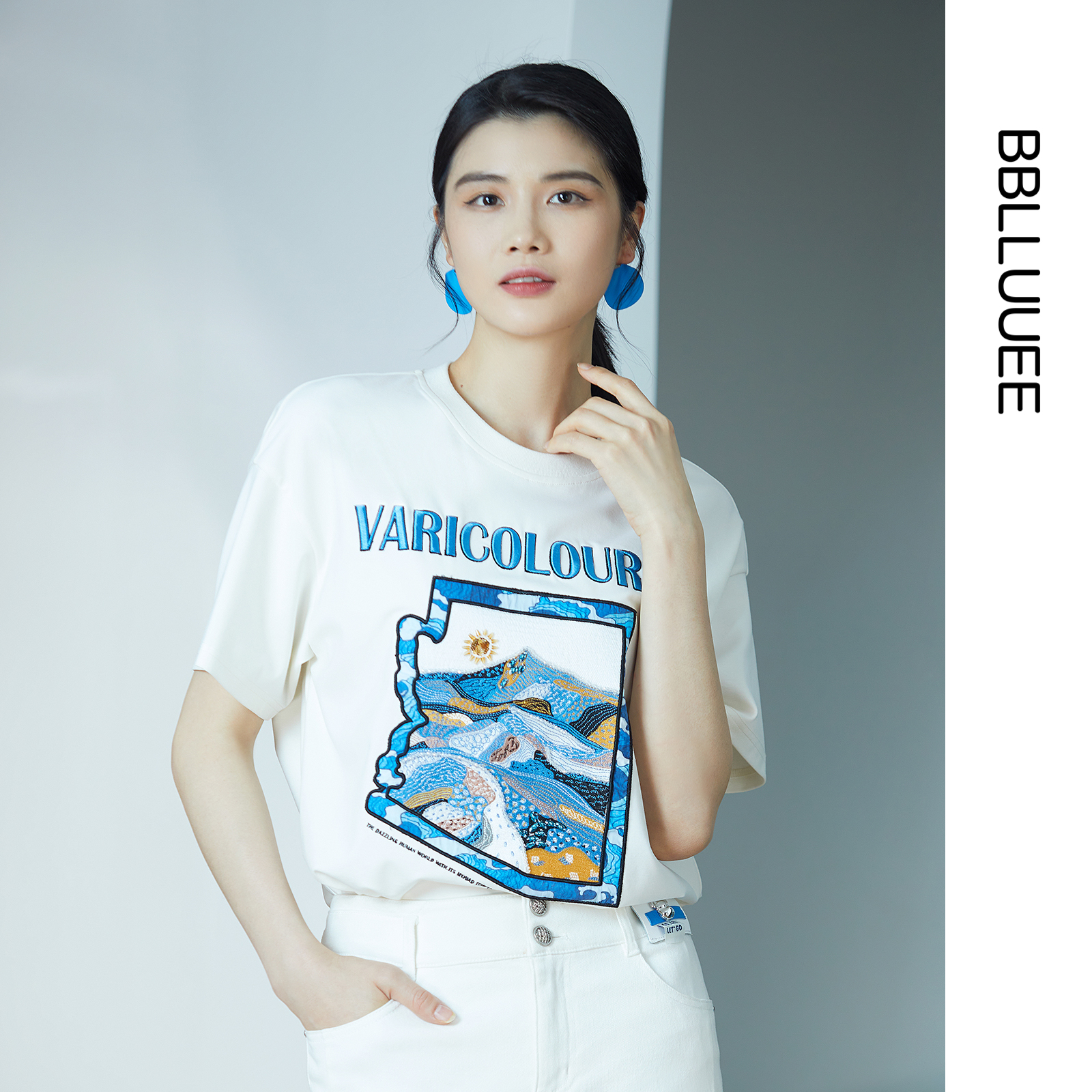 松山雾雪 光感立体图腾 无龄感针织T恤