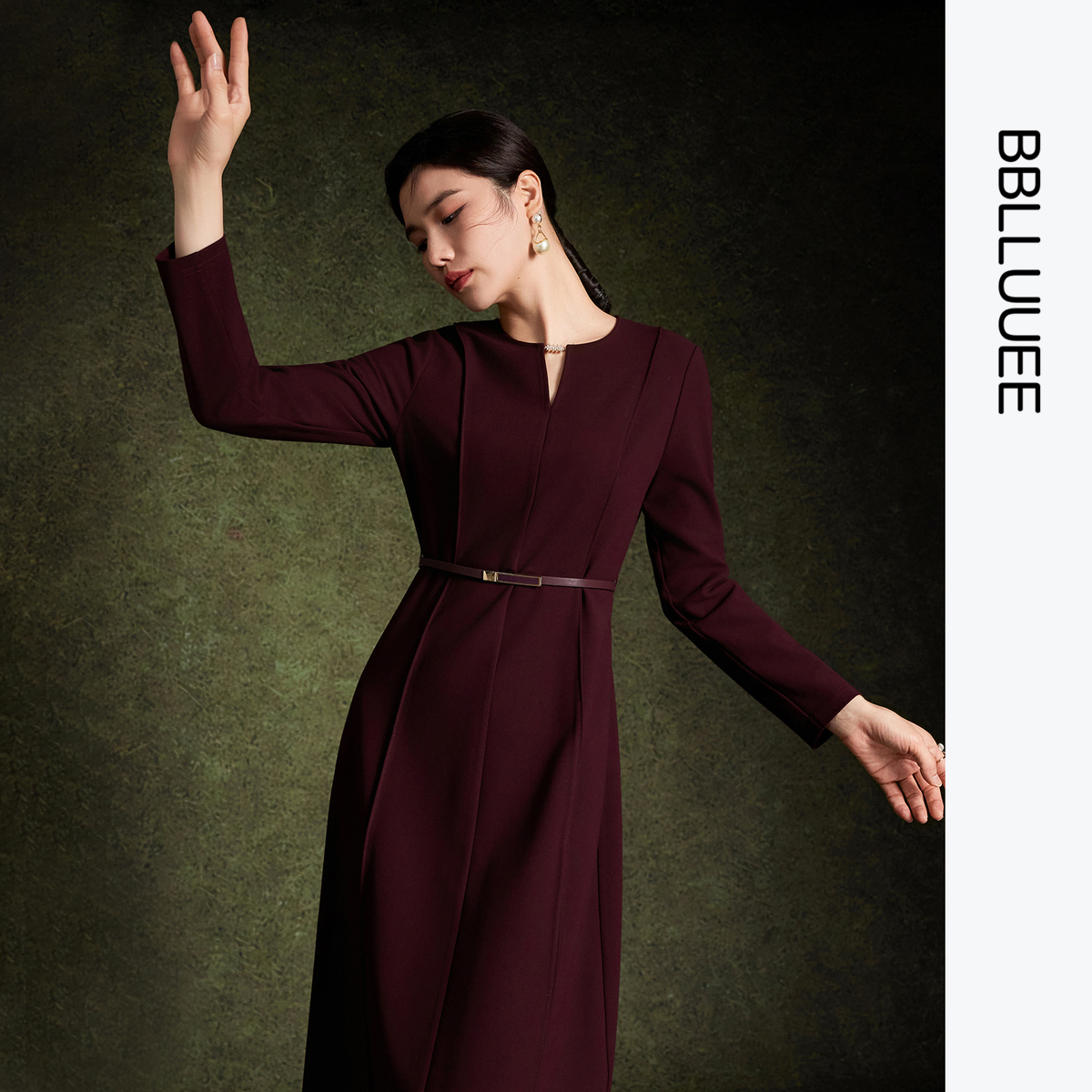 简约大气 雅致通勤收腰连衣裙