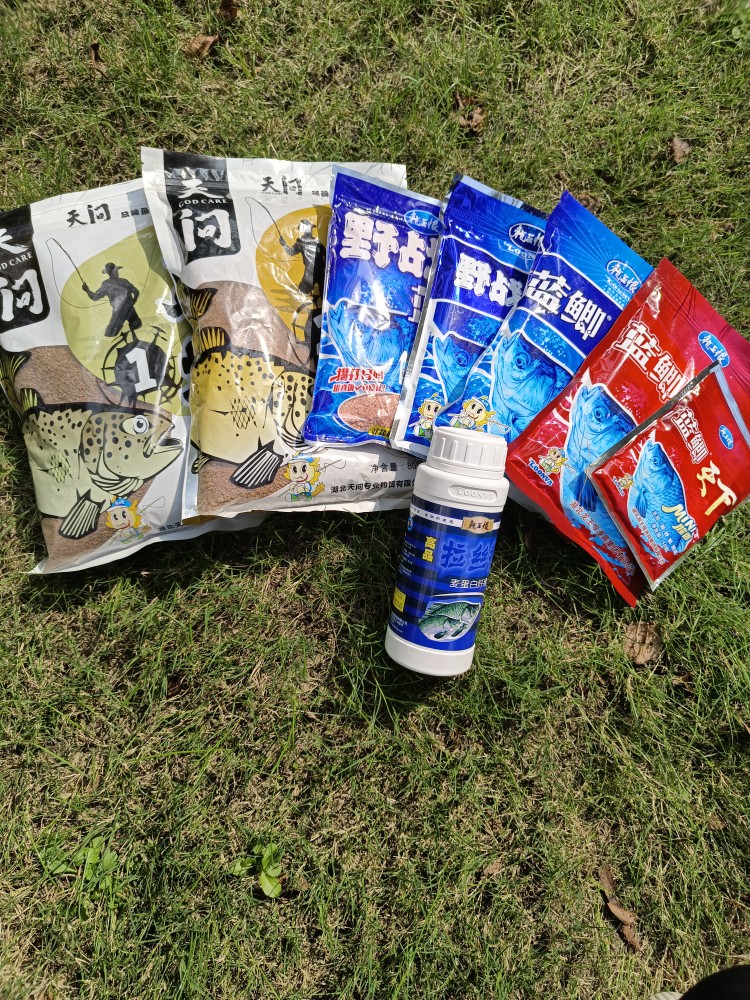 龙王恨系列鱼饵饵料散炮拉丝粉等活饵/谷麦饵等饵料