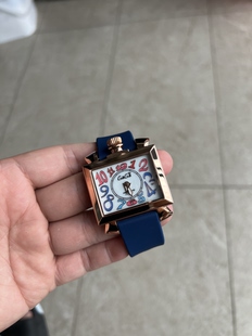 GAGA时装 特价 方形大表盘手表女 时尚 防水手表 手表