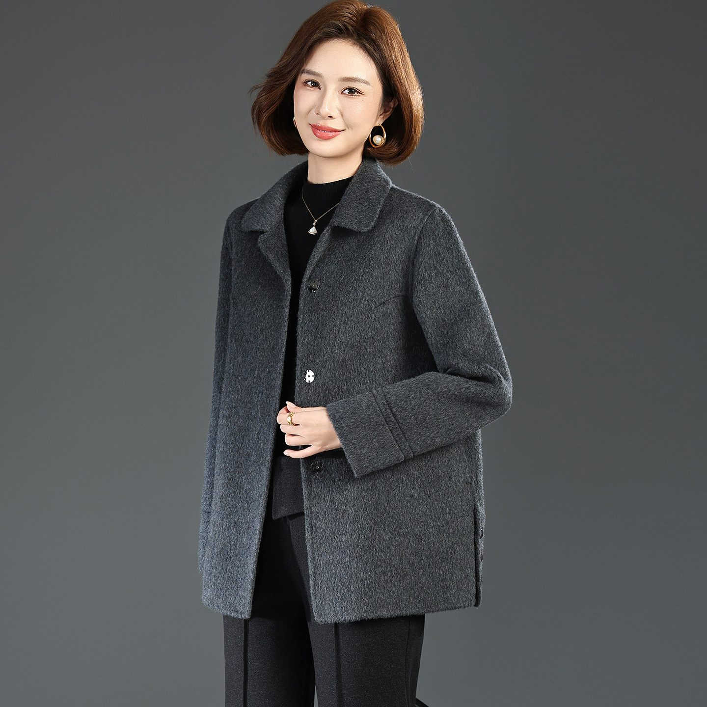双面呢羊绒大衣女短款秋冬新款中老年人加肥大码妈妈装羊毛呢外套