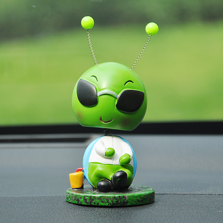 创意彩绘弹簧可爱卡通摇头公仔萌虫子汽车载内饰品桌上摆件工艺品