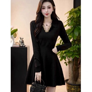 高级感修身 针织显瘦连衣裙女秋冬新款 显瘦A字裙 复古V领长袖 法式