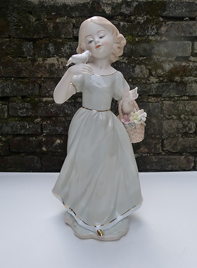 景德镇陶瓷摆设 精美欧式雕塑瓷美女孩客厅书房摆件　包邮促销