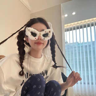 虞书欣同款猫眼大框毛毛绒太阳眼镜女士黑框装饰镶钻拍照道具墨镜