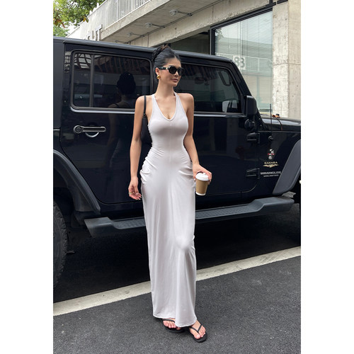 辣妹V领褶皱收腰包臀连衣裙女