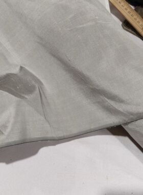 浅灰色真丝双宫100%桑蚕丝布料 色织宫结19姆米不透软丝绸面料