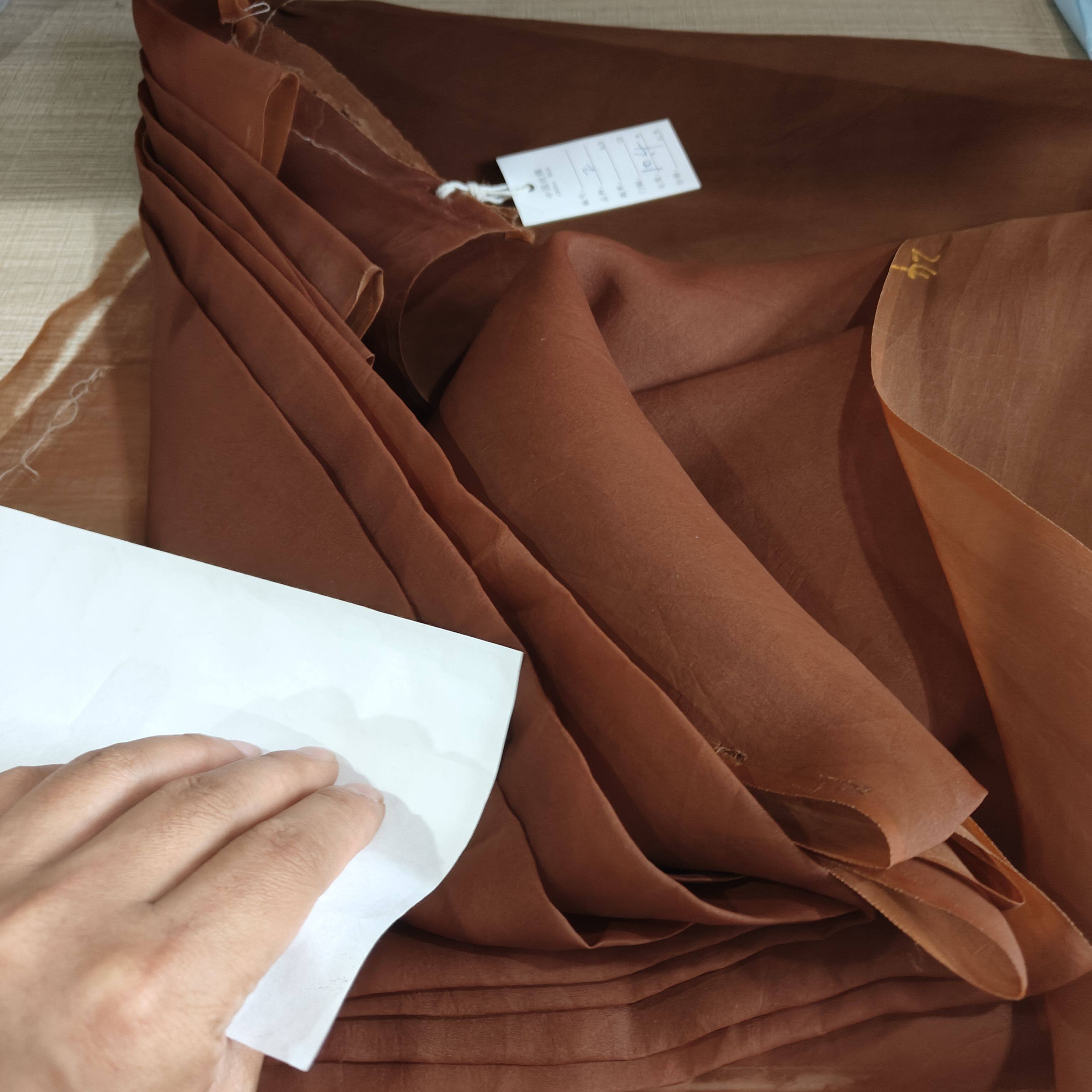 红莨丝绸欧根纱香云纱 植物染真丝宽幅轮廓面料 半透10姆米薯良布