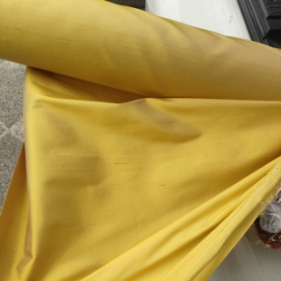 亮黄色真丝双宫布料 100%桑蚕丝20姆米不透丝绸色织双宫布料
