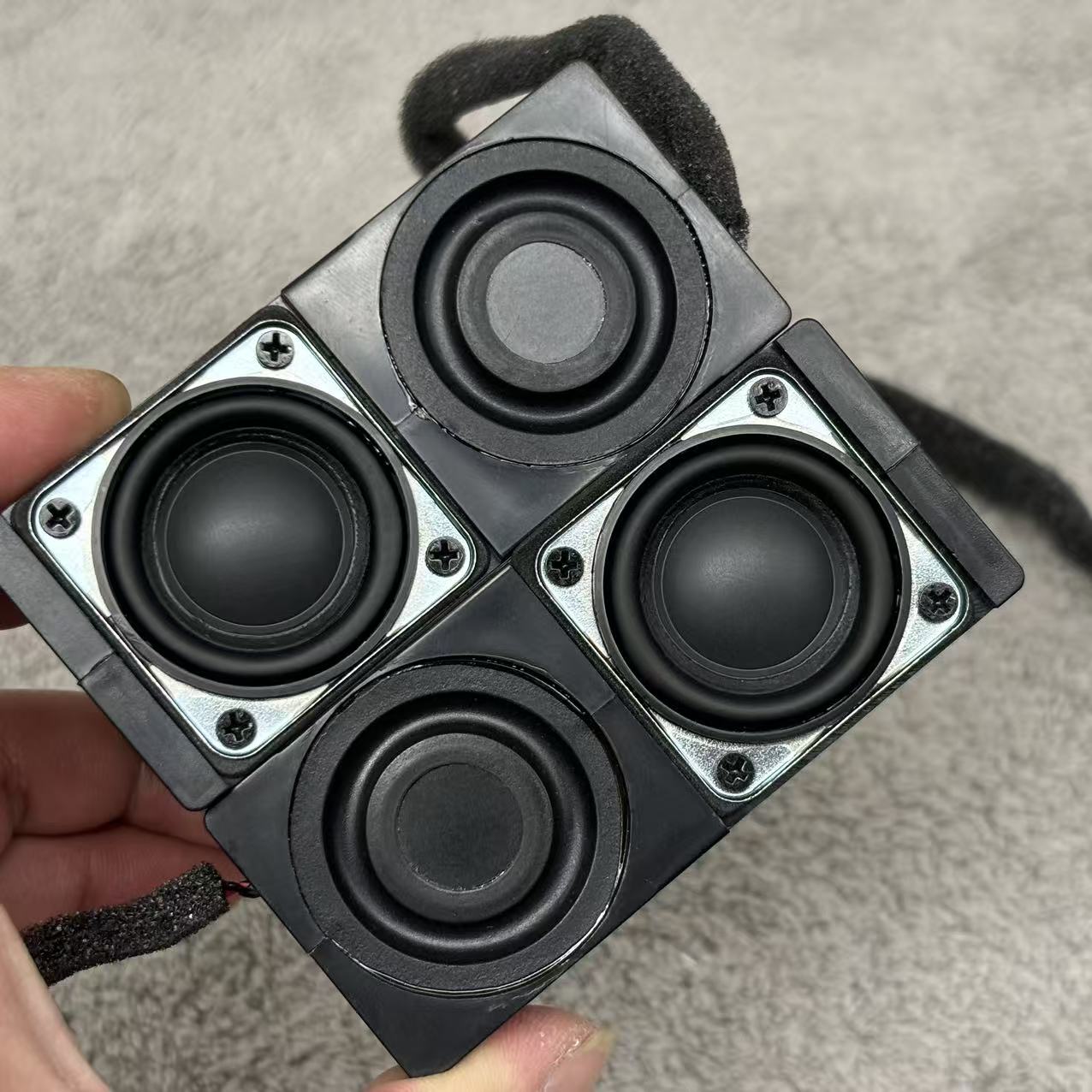 哈曼代工迷你全频带低音振膜音箱