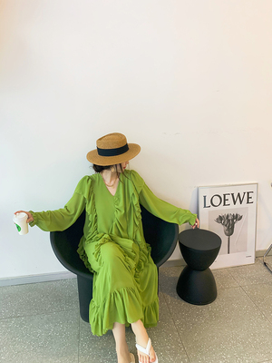2025夏季新款长袖防晒雪纺连衣裙女牛油果绿色法式荷叶边长裙