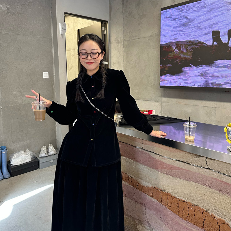蒋哇塞 长袖丝绒衬衫女2025新款气质收腰花边上衣外套丝绒半身裙