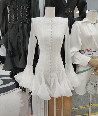 越南小众蓬蓬裙长袖荷叶边连衣裙